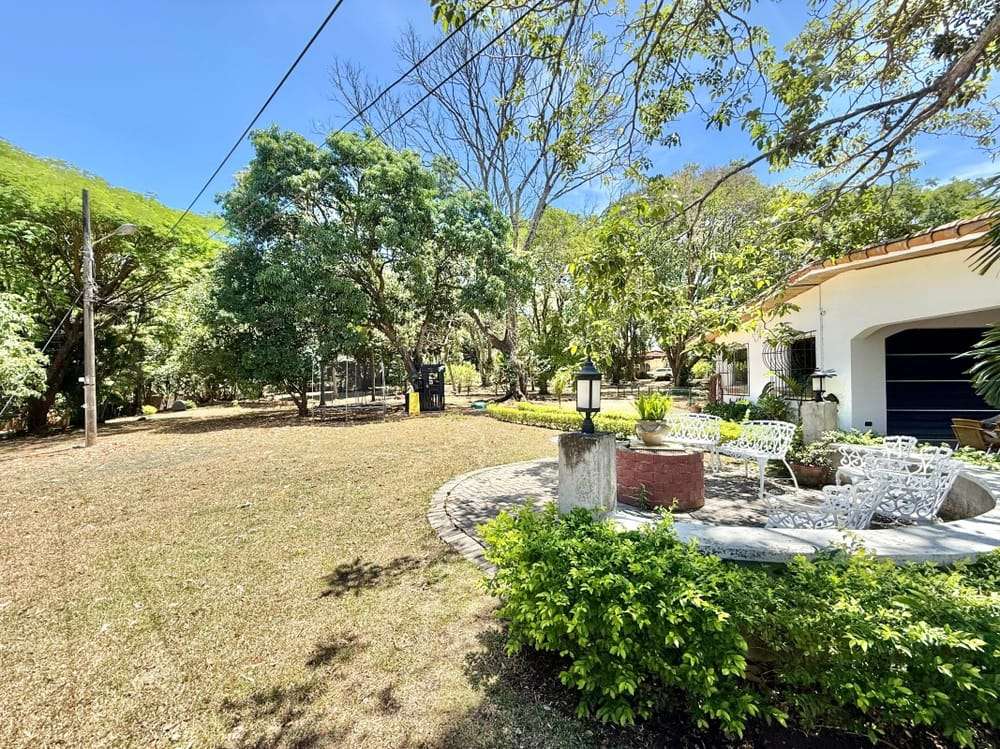 CR-001 property photo