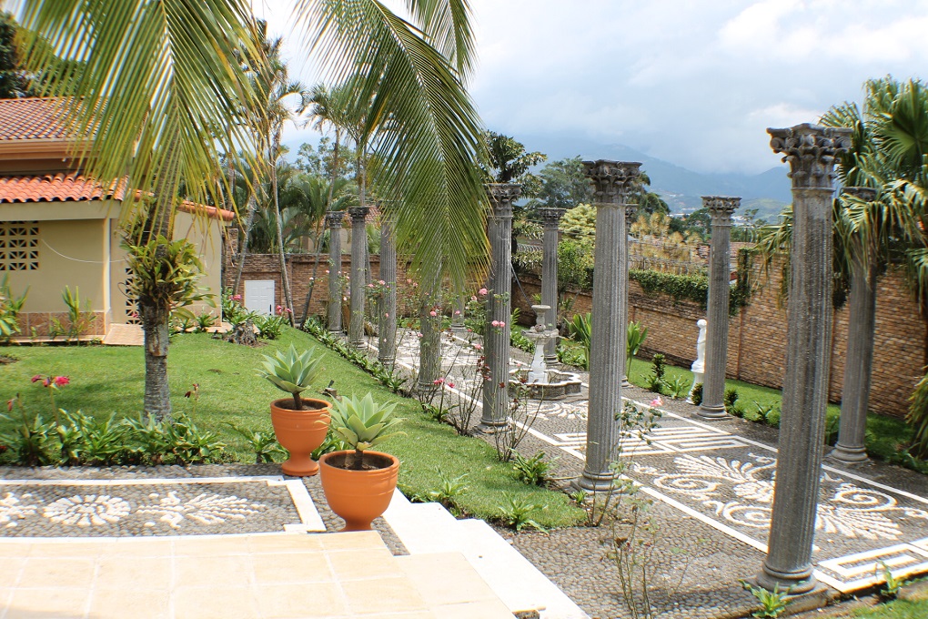 CR-006 property photo