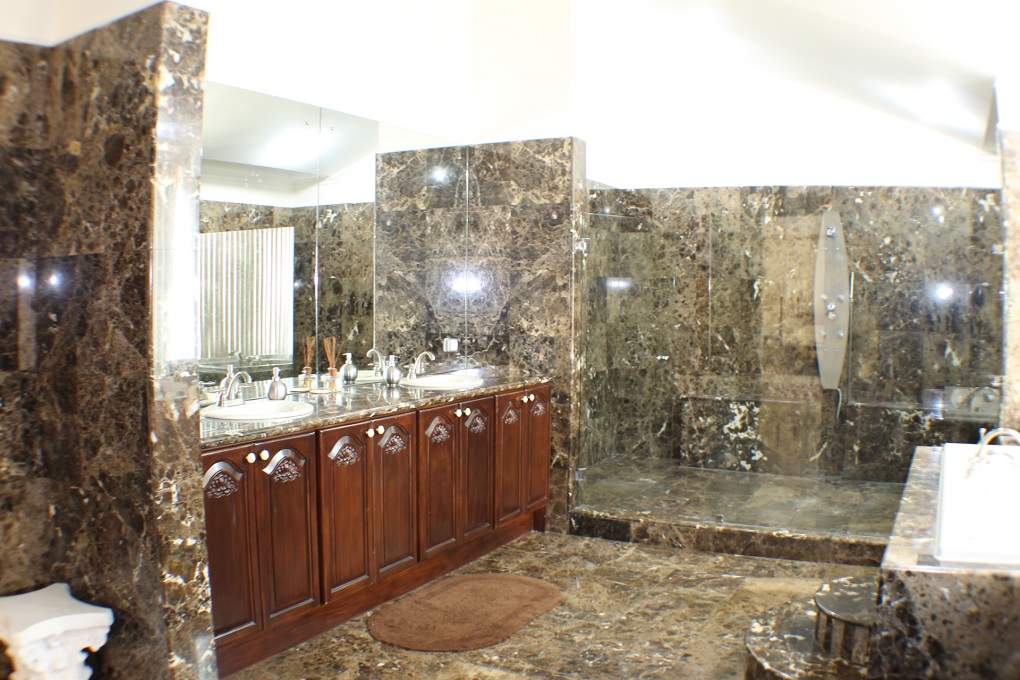 CR-006 property photo