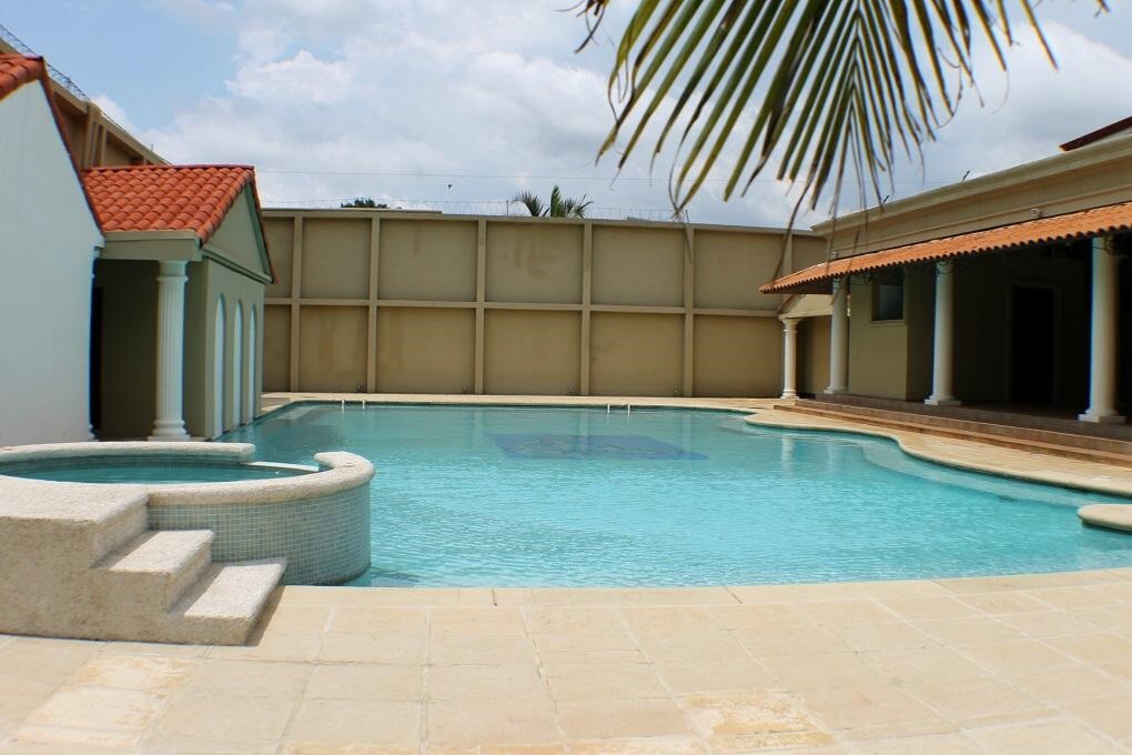 CR-006 property photo