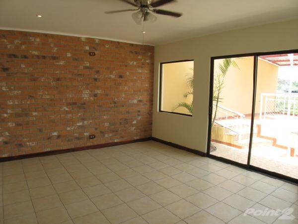 CR-011 property photo