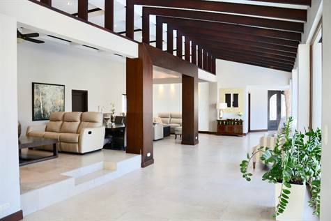 CR-013 property photo