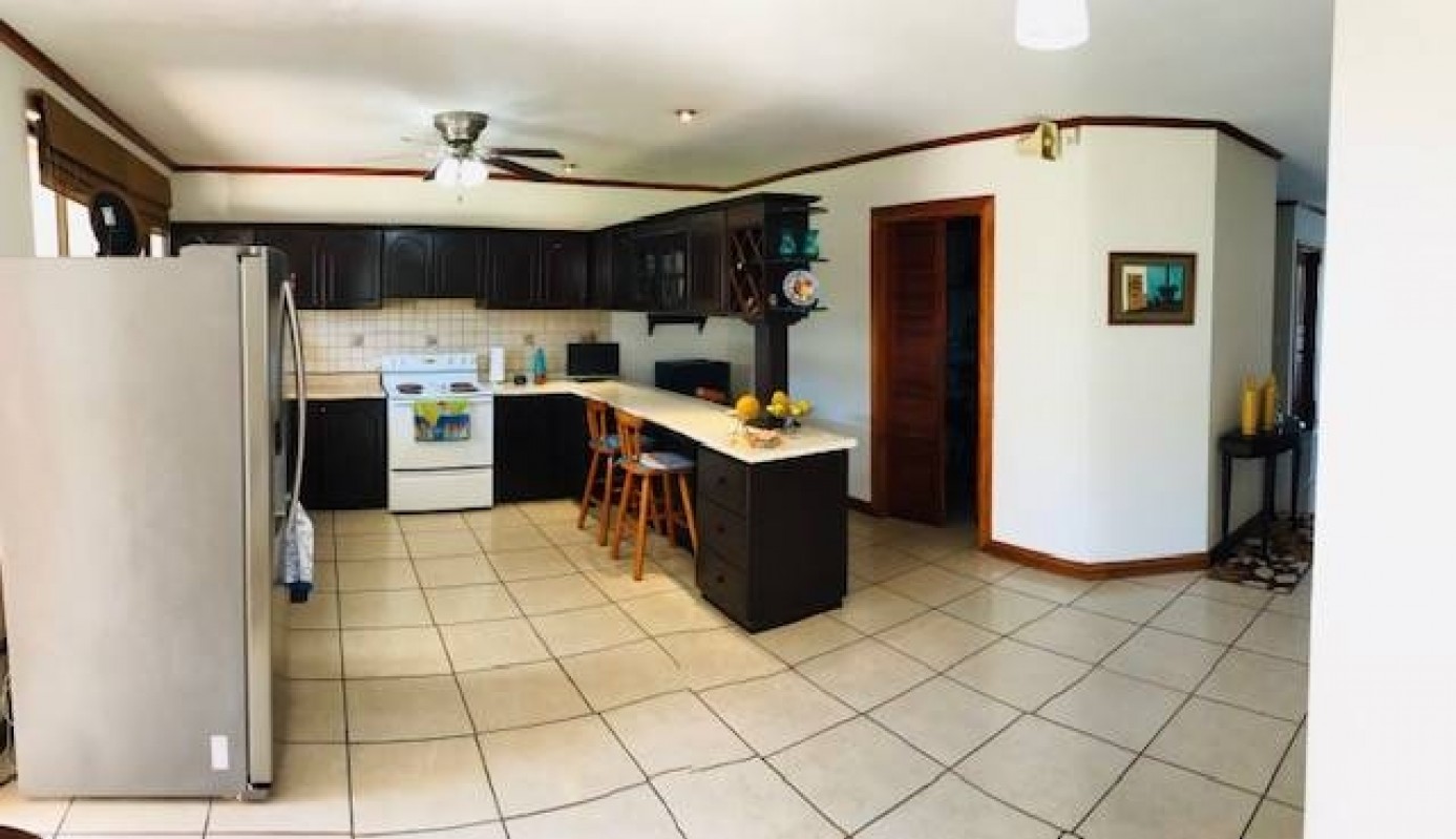 CR-049 property photo