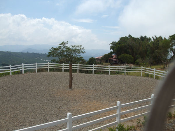 CR-076 property photo