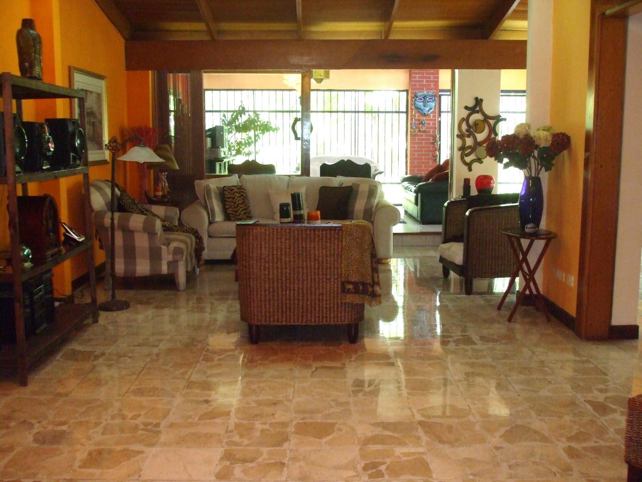 CR-077 property photo