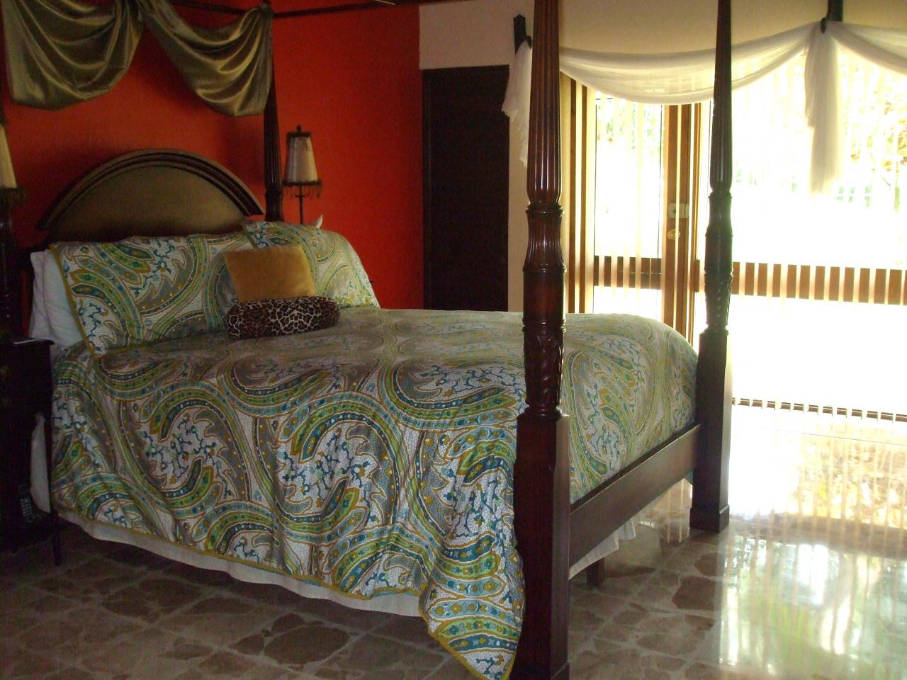 CR-077 property photo