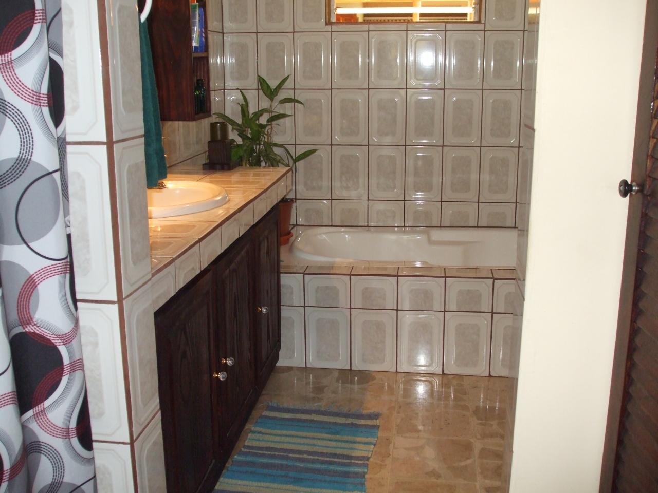 CR-077 property photo