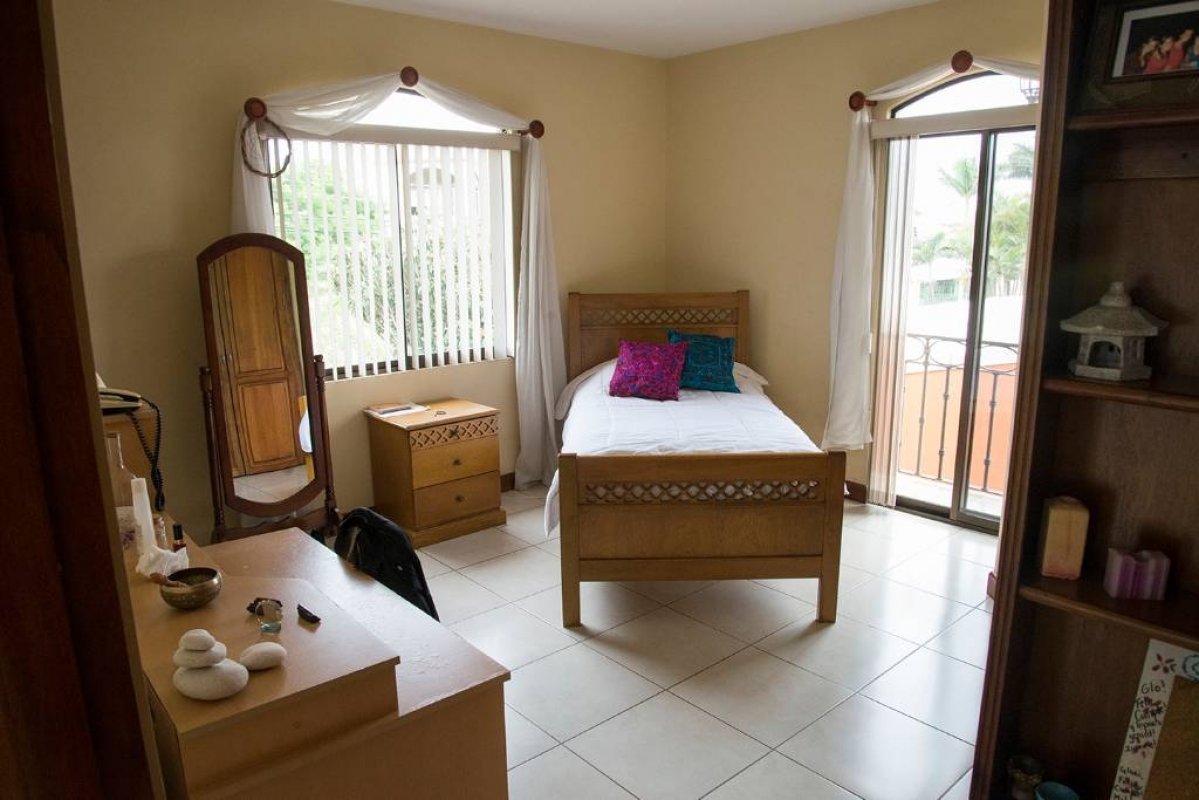 CR-100 property photo