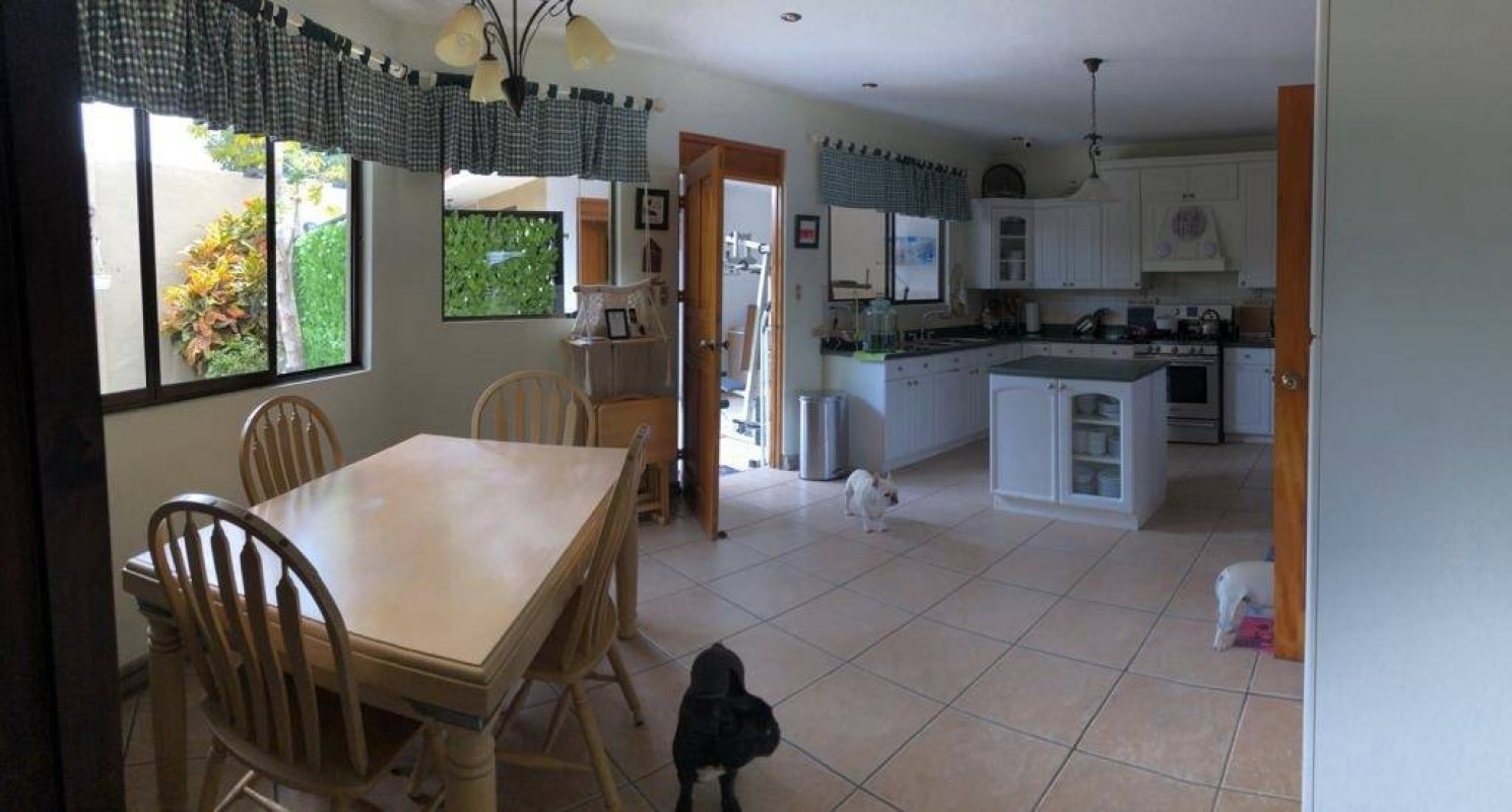 CR-102 property photo
