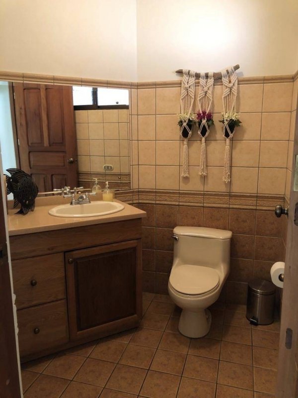 CR-102 property photo