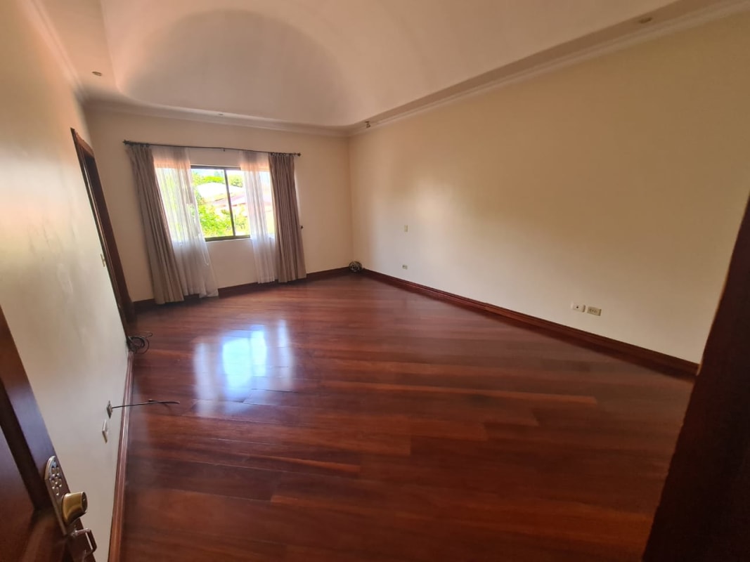 CR-109 property photo