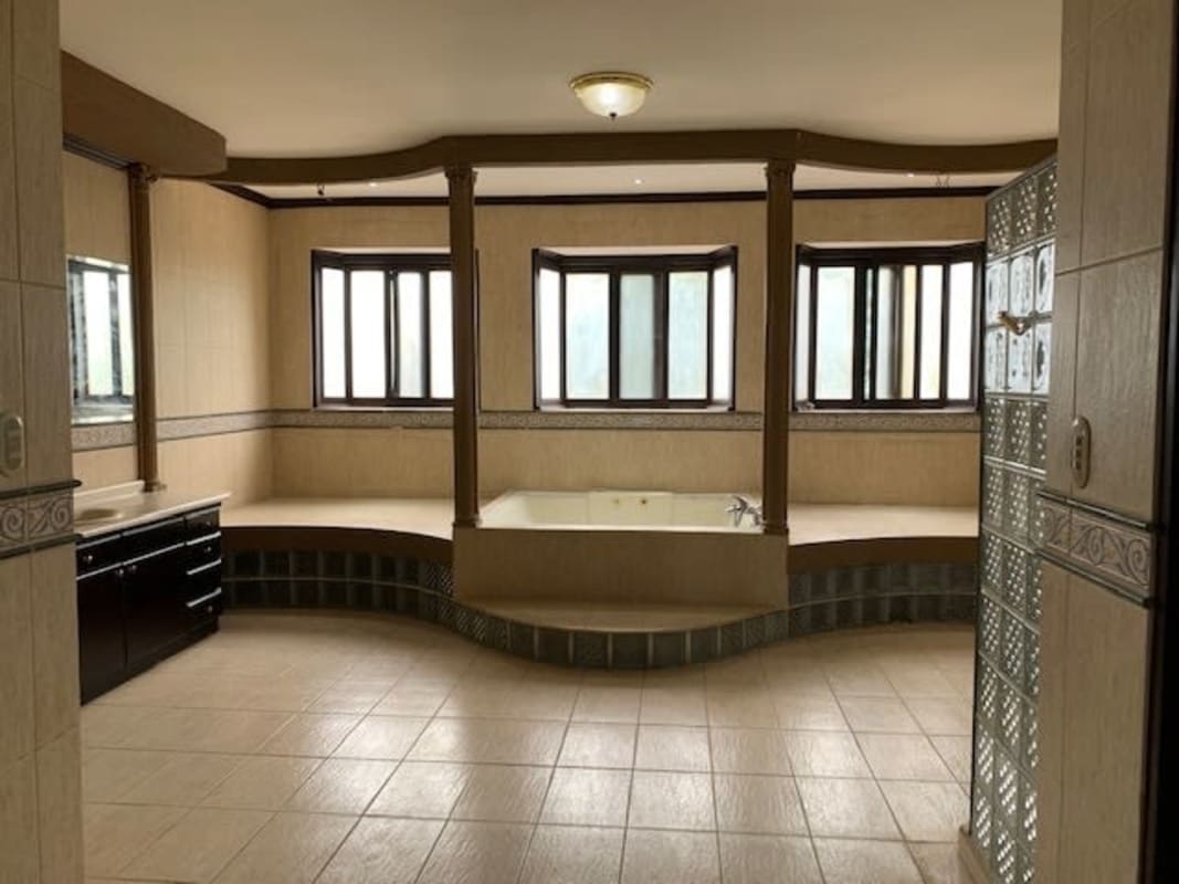 CR-110 property photo