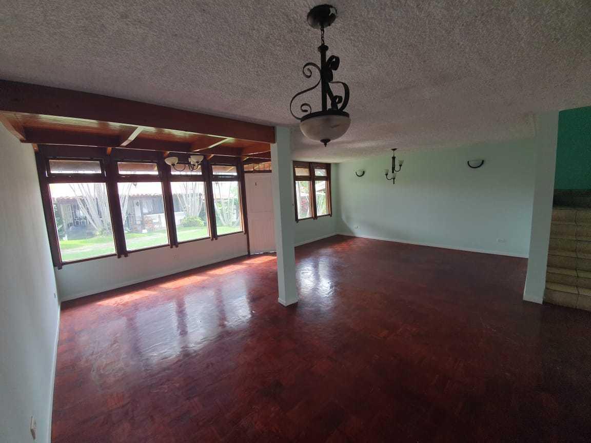 CR-111 property photo