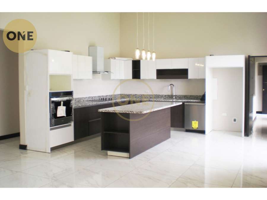 CR-112 property photo
