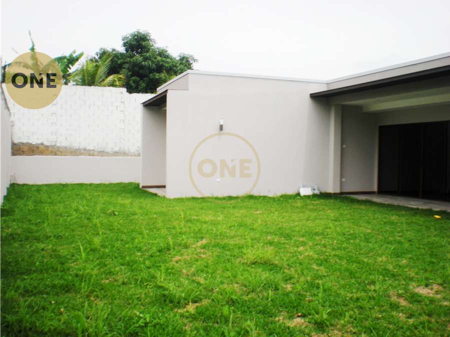 CR-112 property photo