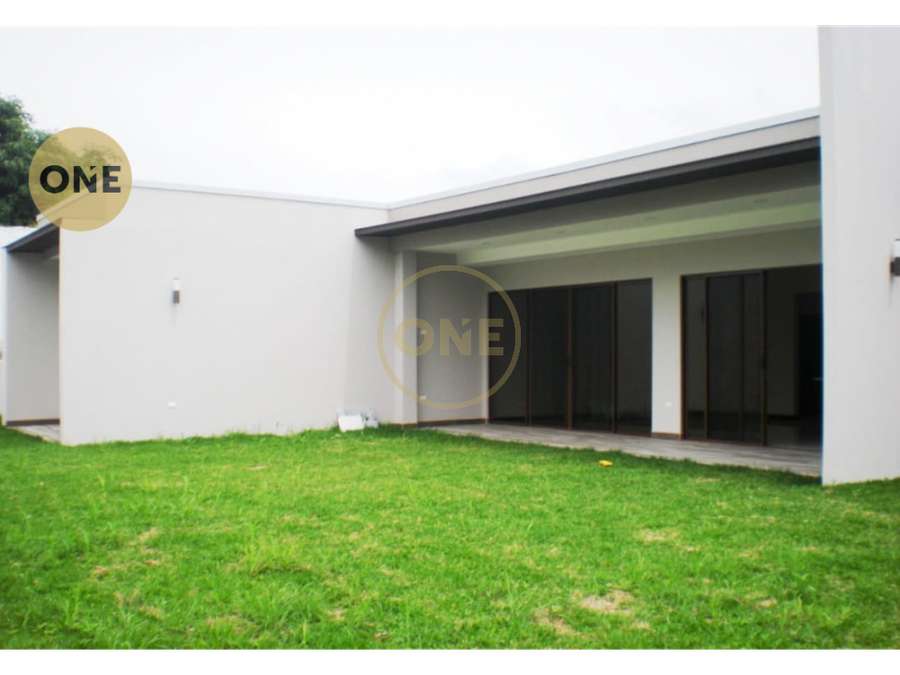 CR-112 property photo
