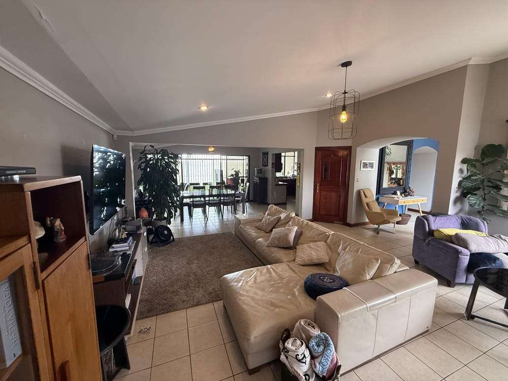 CR-128 property photo