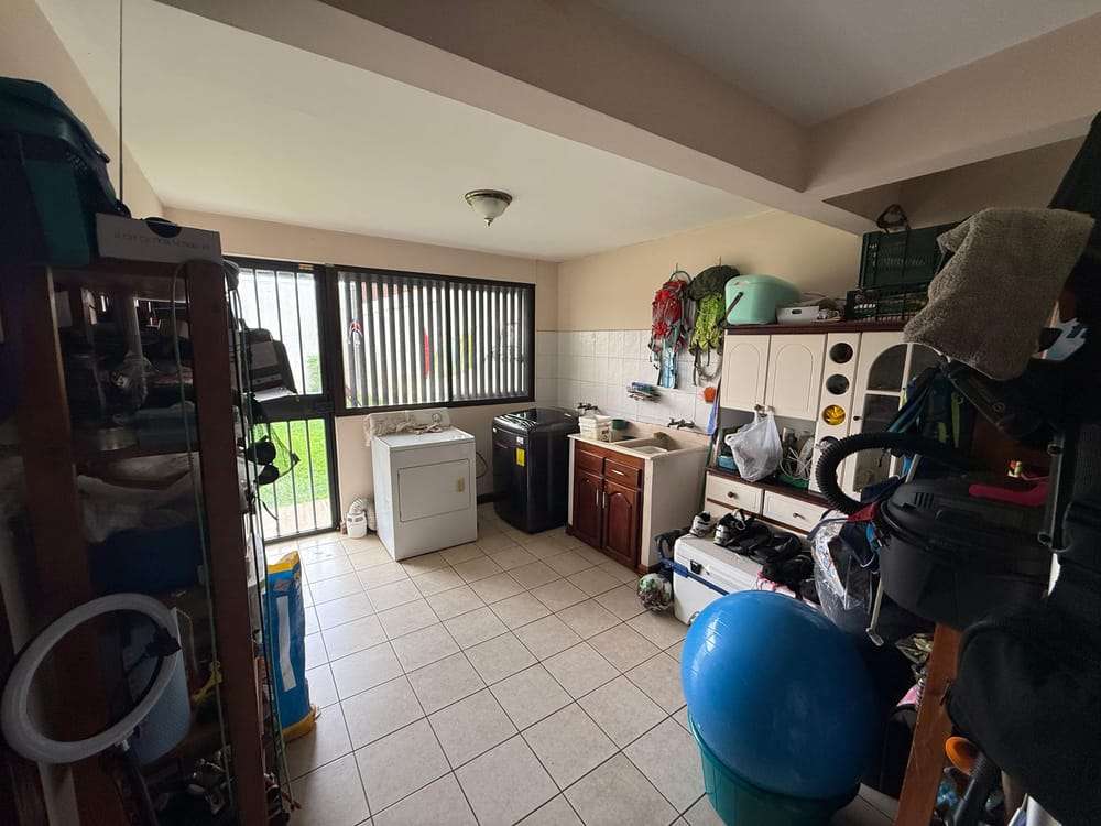 CR-128 property photo