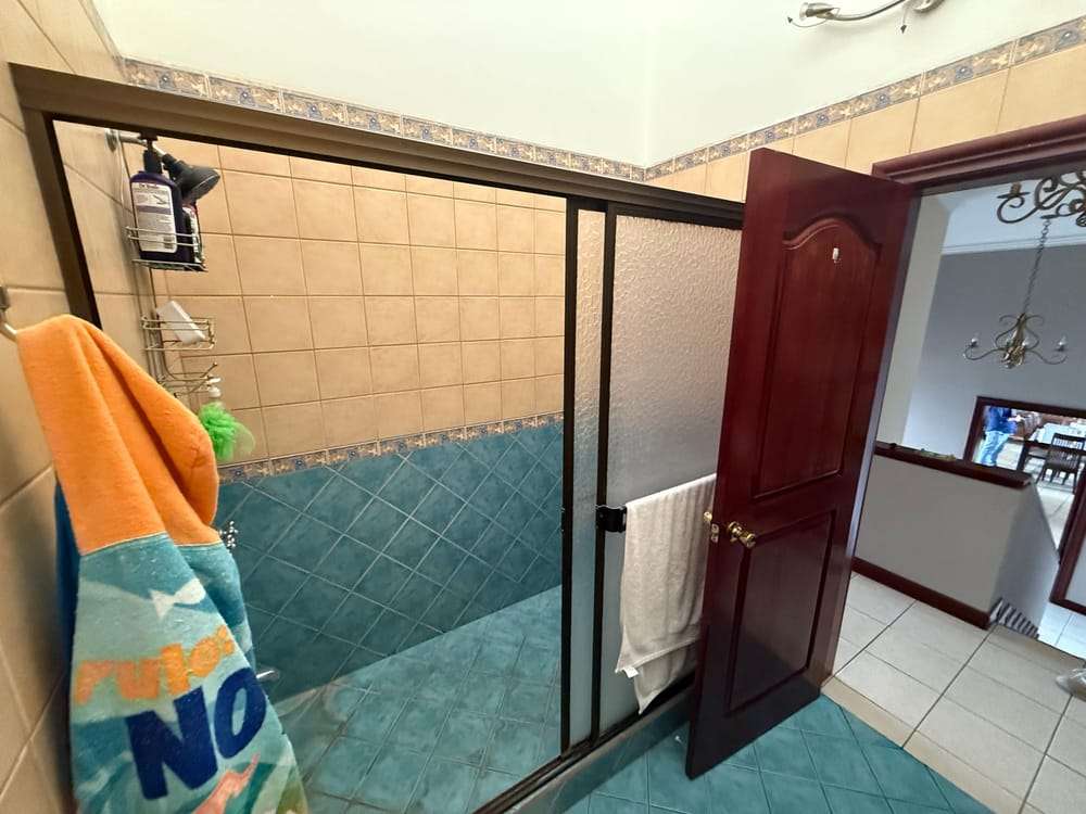 CR-128 property photo