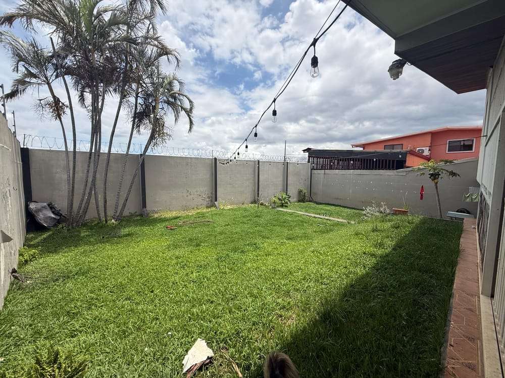CR-128 property photo